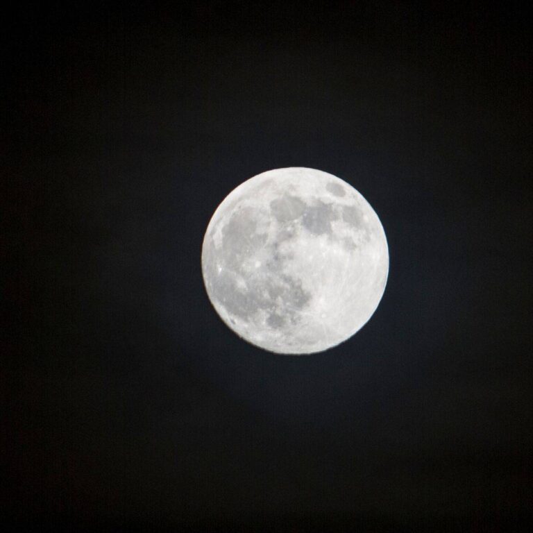 Moon Sextile Pluto Synastry